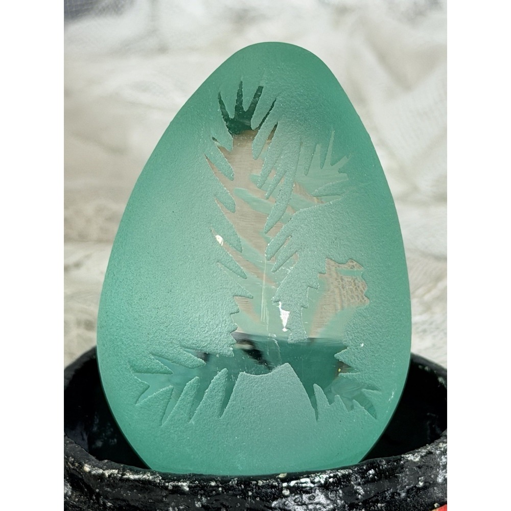 Paperweight Etched Forest Leaf Translucent Frosted Egg-Shaped Green (A3145)